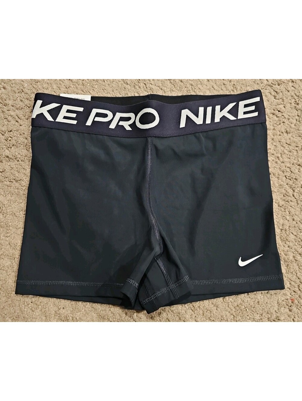 Nike Pro Women's 3" Shorts Size Medium  (191)